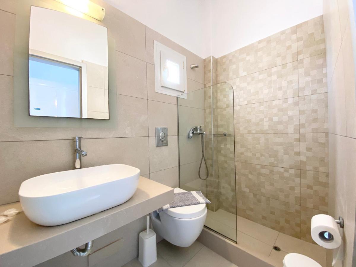 Eleftheria Hotel & Apartments Ornos  Buitenkant foto