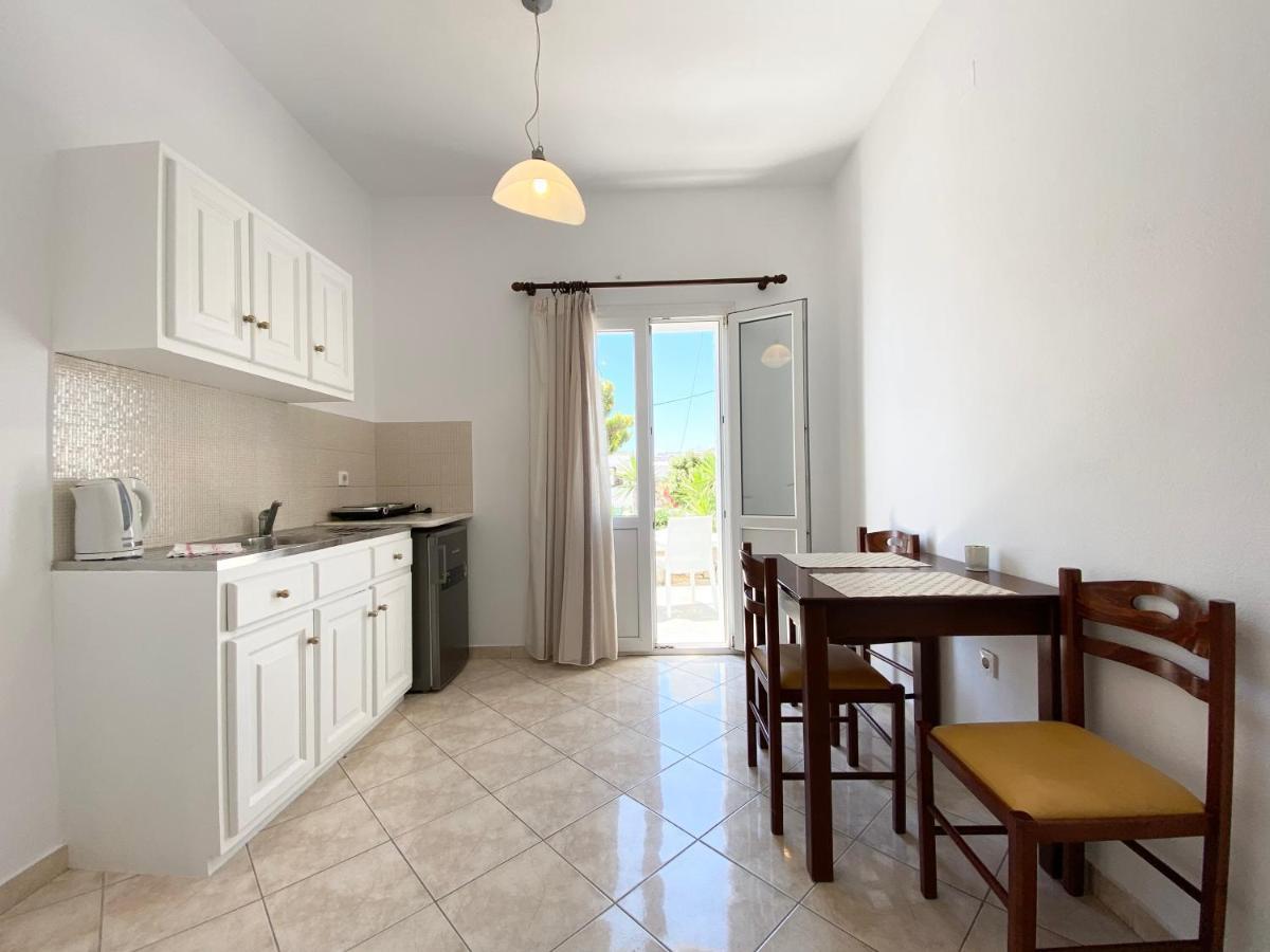 Eleftheria Hotel & Apartments Ornos  Buitenkant foto