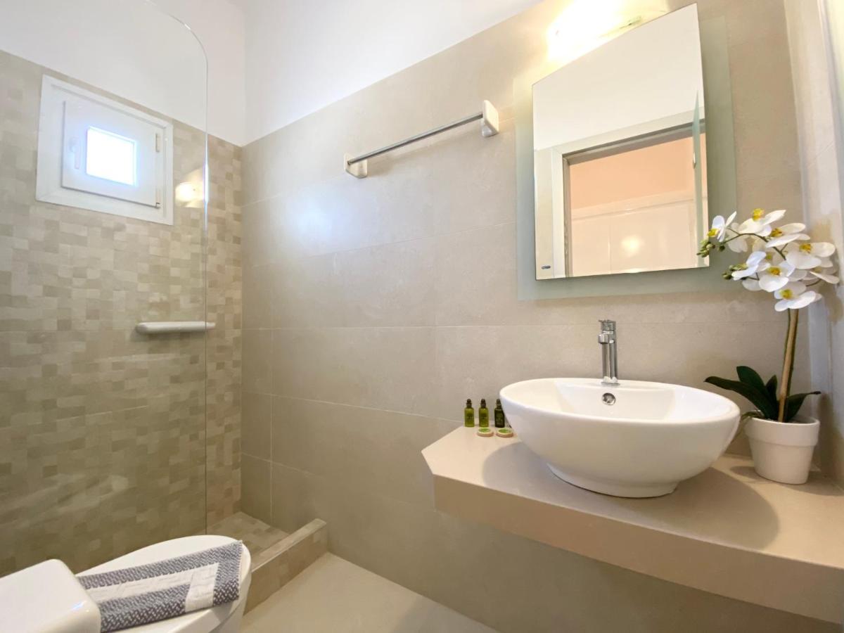 Eleftheria Hotel & Apartments Ornos  Buitenkant foto
