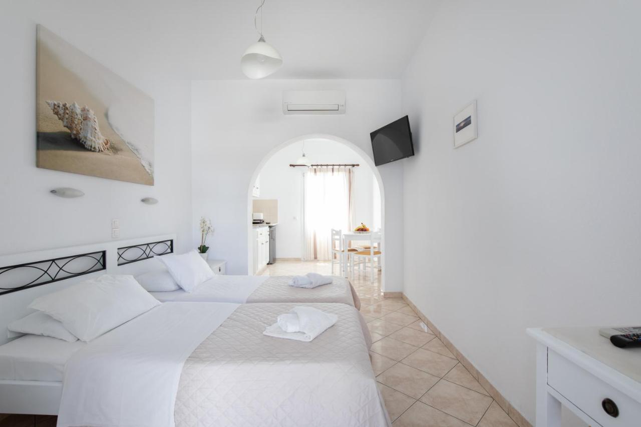 Eleftheria Hotel & Apartments Ornos  Buitenkant foto