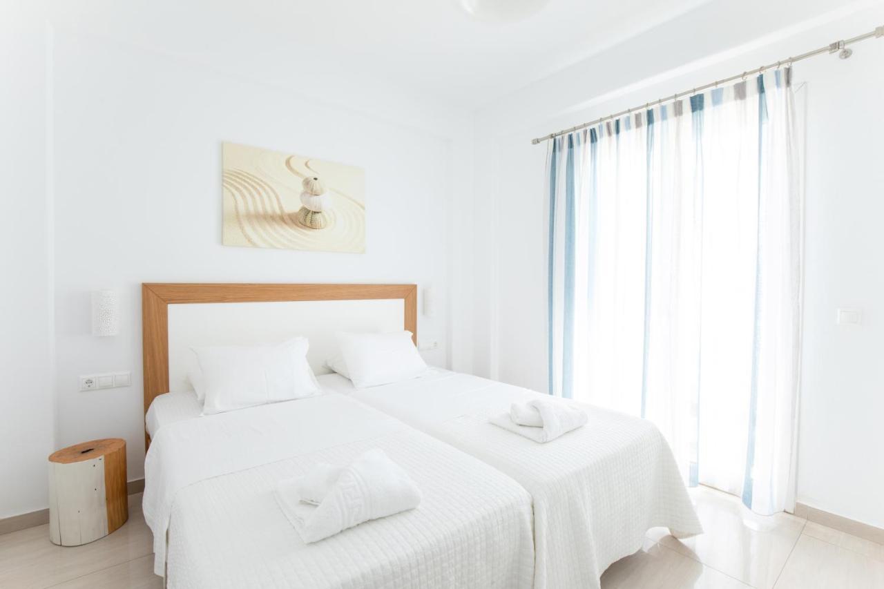 Eleftheria Hotel & Apartments Ornos  Buitenkant foto